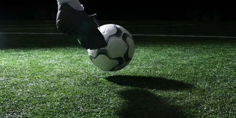 cac-loai-hinh-pho-bien-cua-keo-rung-bong-da-la-gi