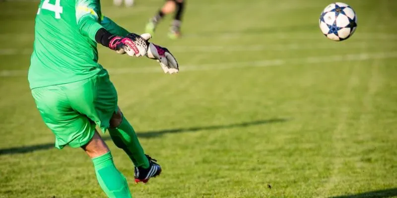 Kèo goal kick là gì và kinh nghiệm soi kèo hiệu quả 3 yeu-to-anh-huong-den-keo-goal-kick-la-gi